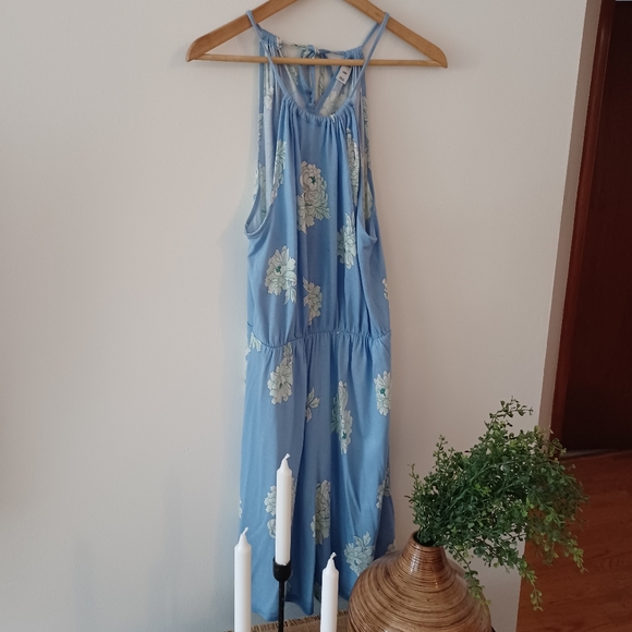 ⚡SALE⚡Light Blue & White Floral Knee Length Halter Neck Dress from Old Navy - Picture 4 of 11